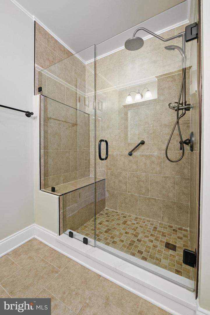 797 Brettingham Ct #706d Property Photo 17