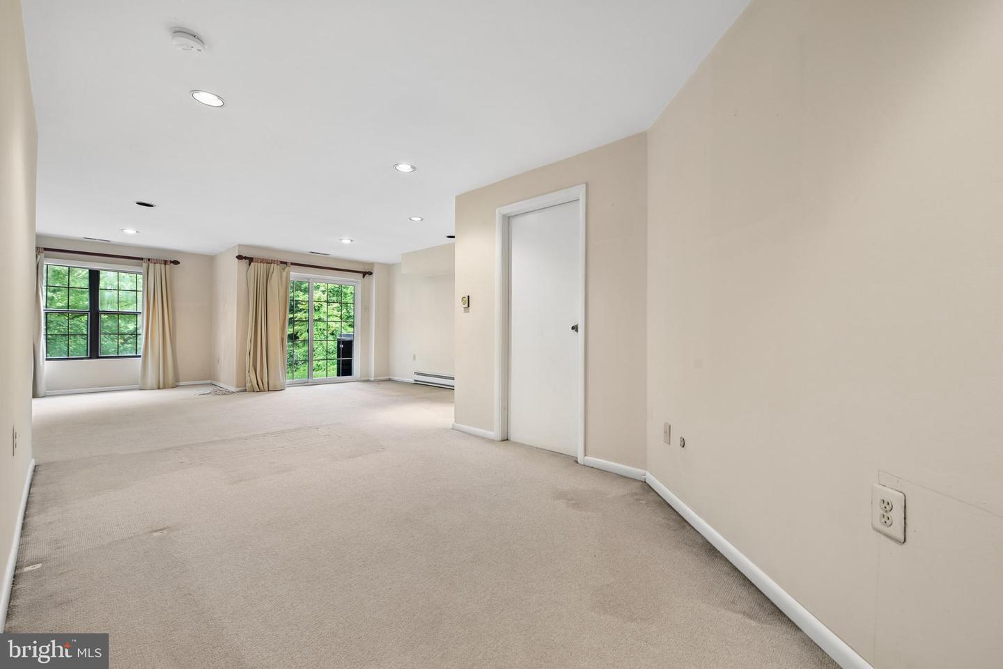 797 Brettingham Ct #706d Property Photo 23