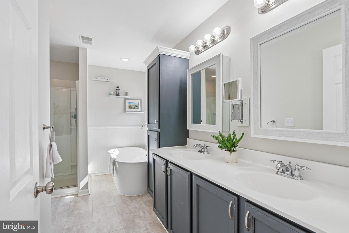 435 Wrigley Blvd Property Photo 8