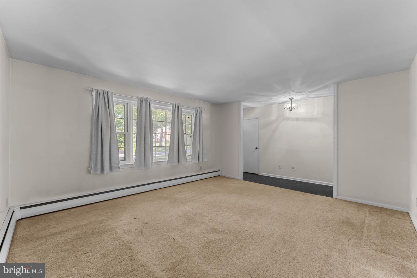 6 Clover Ln Property Photo 7