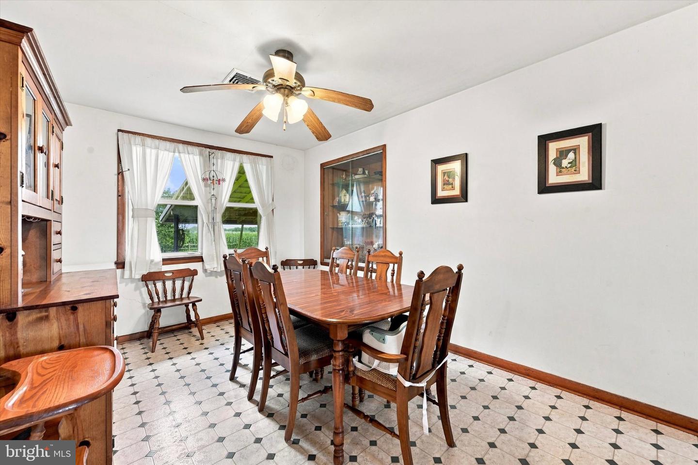 20 Hershey Ln Property Photo 8