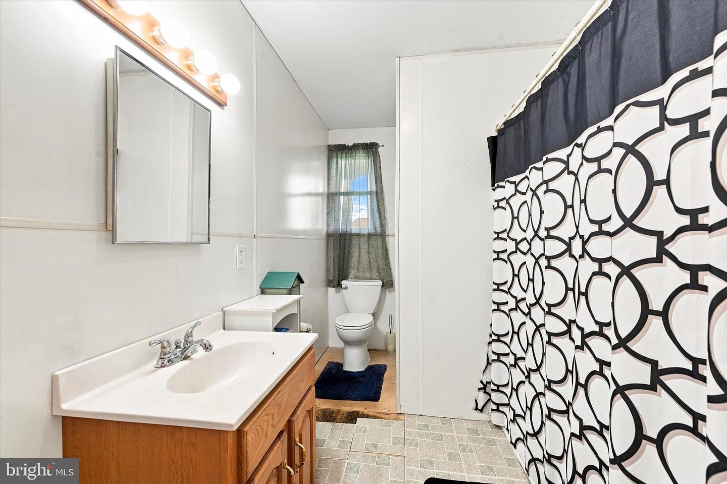 20 Hershey Ln Property Photo 12