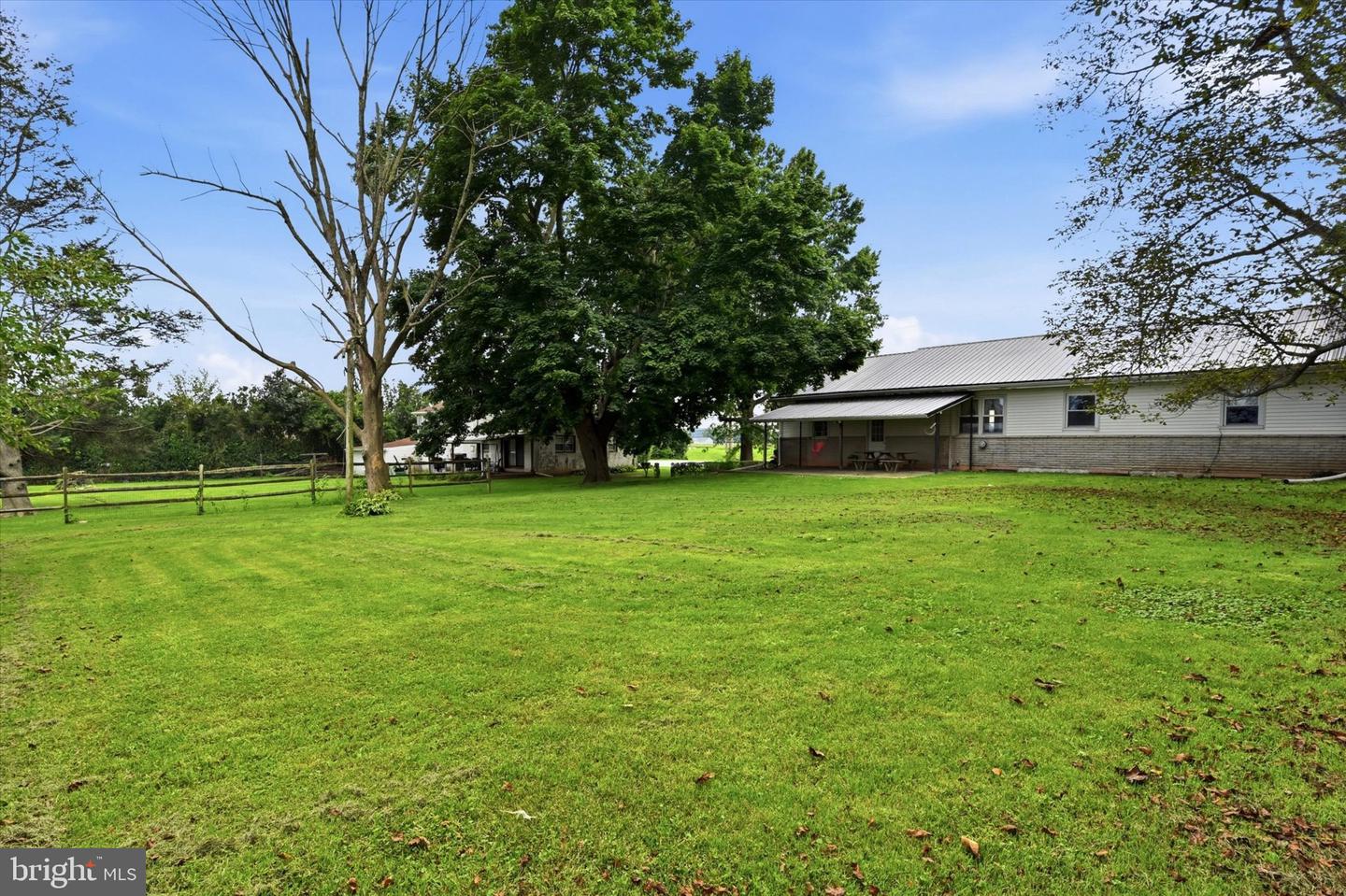 20 Hershey Ln Property Photo 17