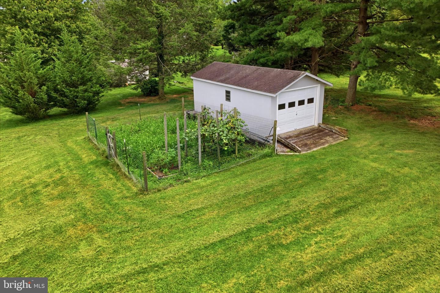 401 Zynn Rd Property Photo 33