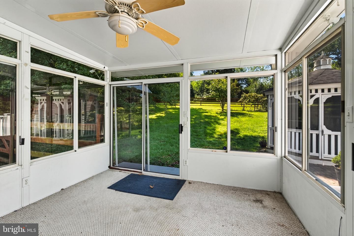 1299 Lone Eagle Rd Property Photo 40