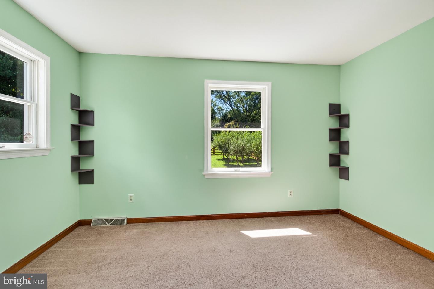 1299 Lone Eagle Rd Property Photo 52