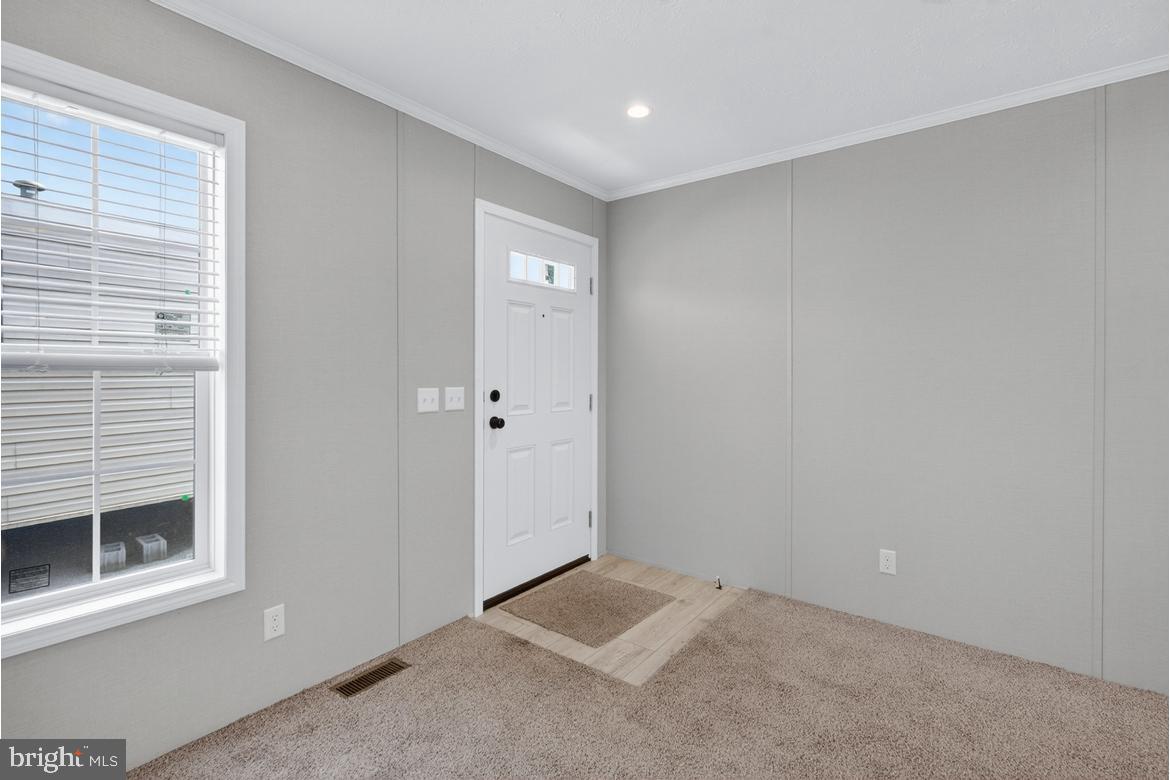 215 Washington Ave Property Photo 8