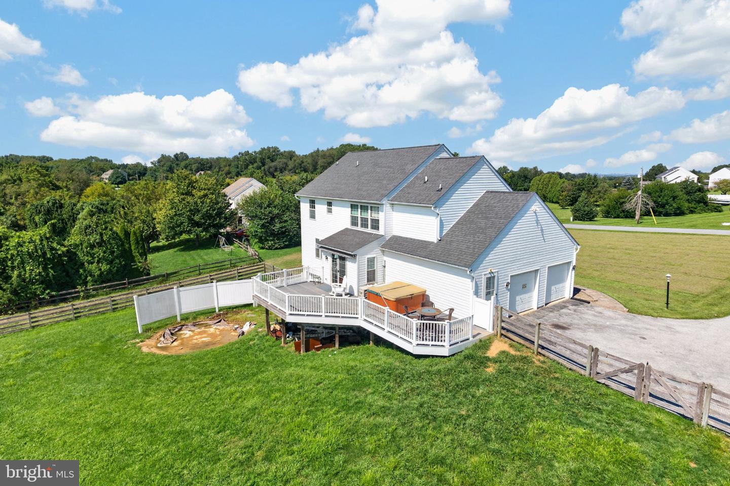 220 Waterway Rd Property Photo 6