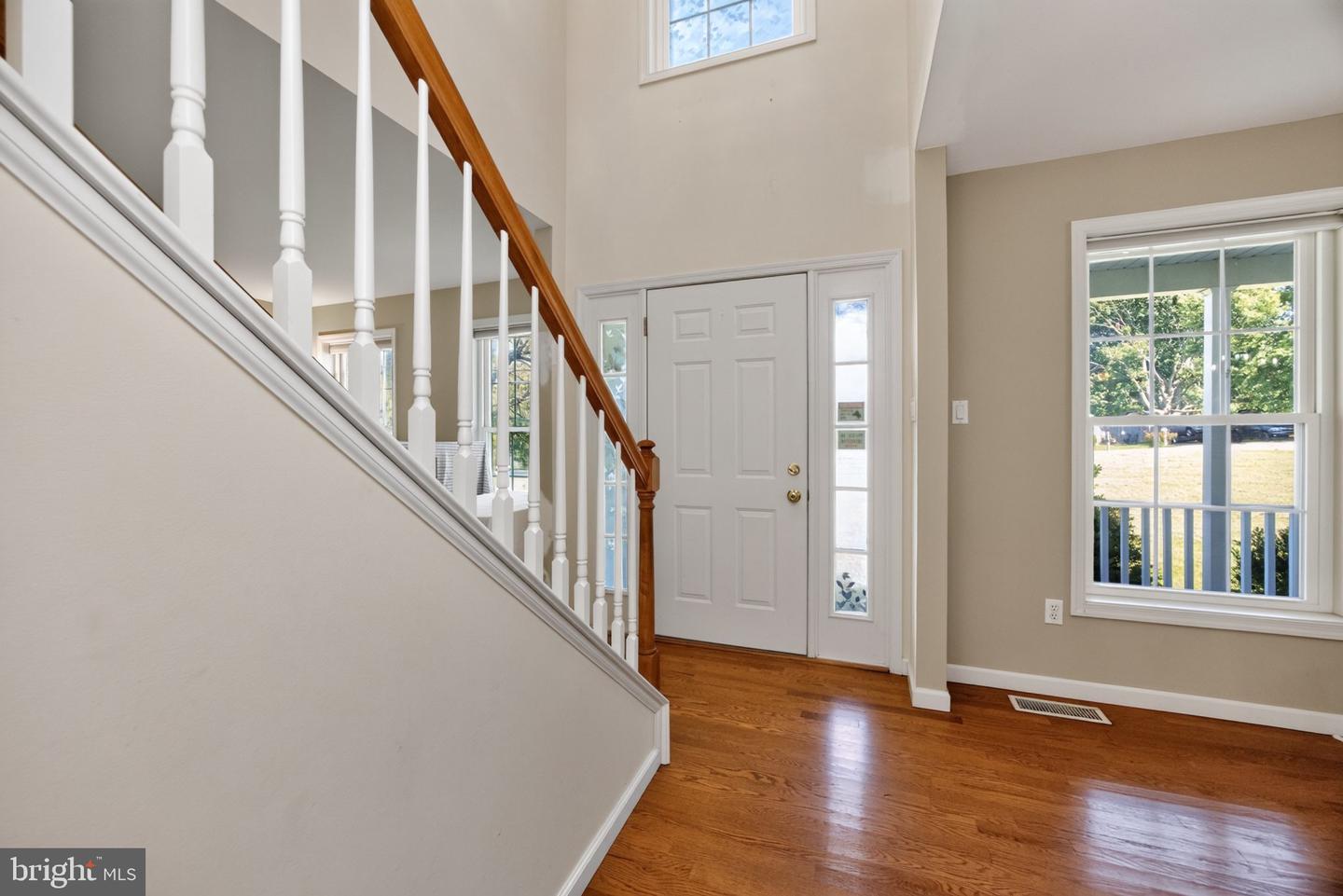 220 Waterway Rd Property Photo 9