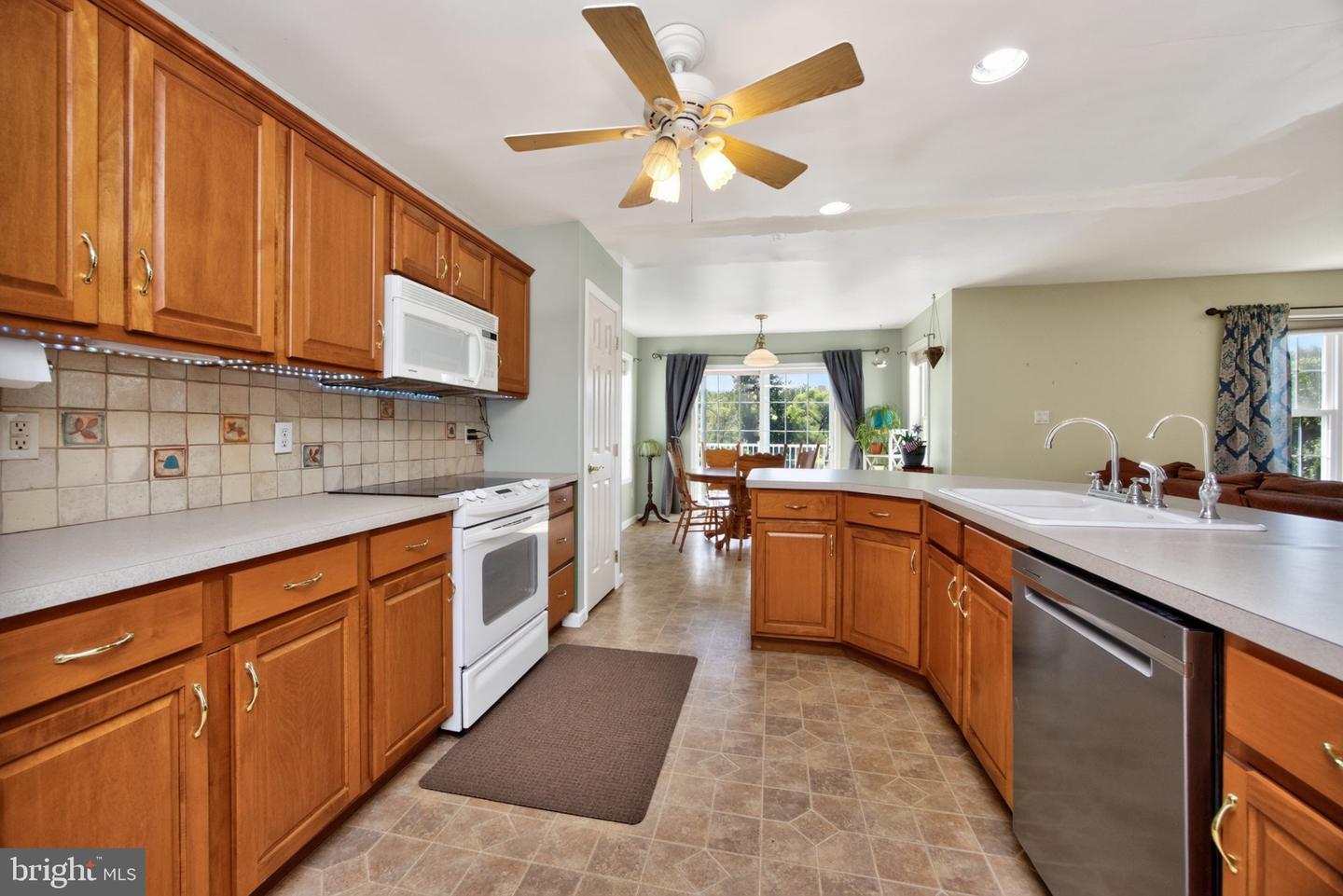 220 Waterway Rd Property Photo 13