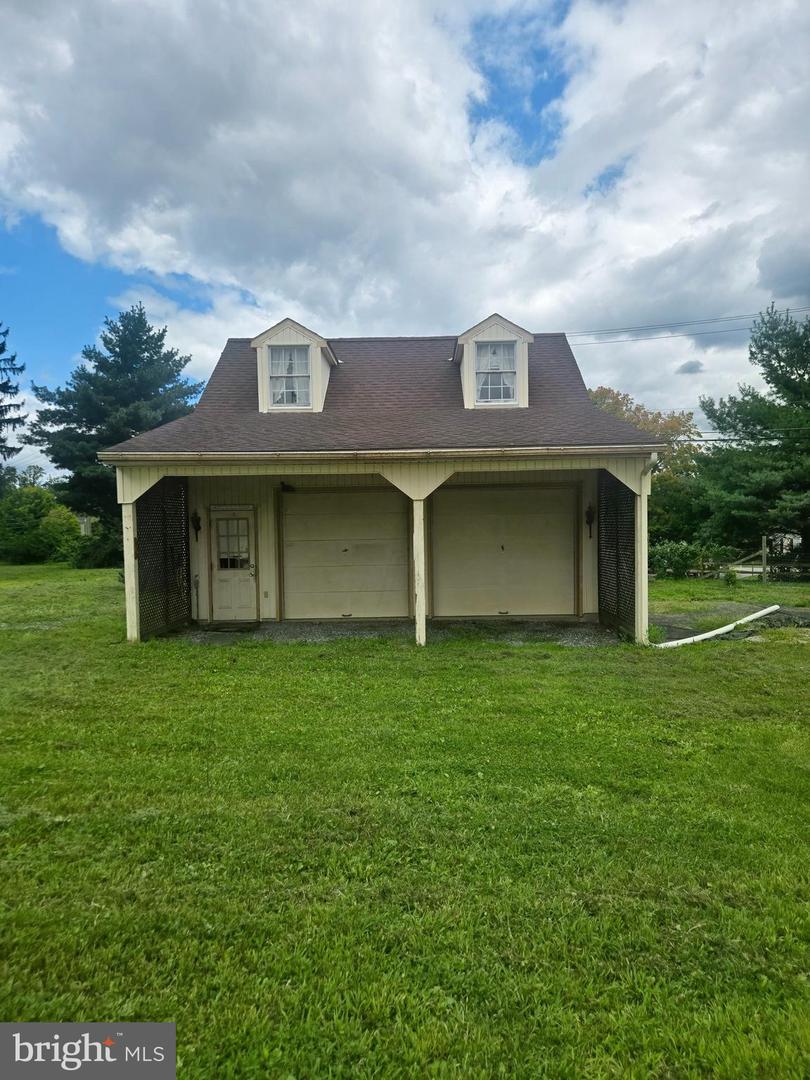 100 N Guthriesville Rd Property Photo 1