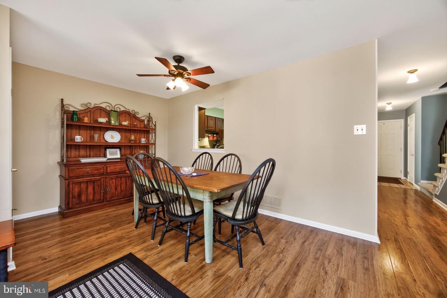 133 Caernarvon Ct Property Photo 18