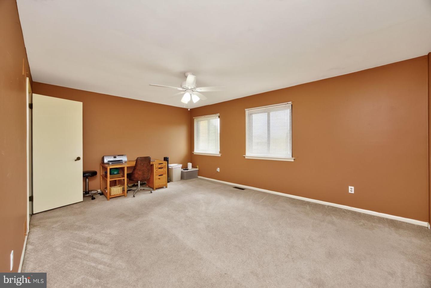 133 Caernarvon Ct Property Photo 21