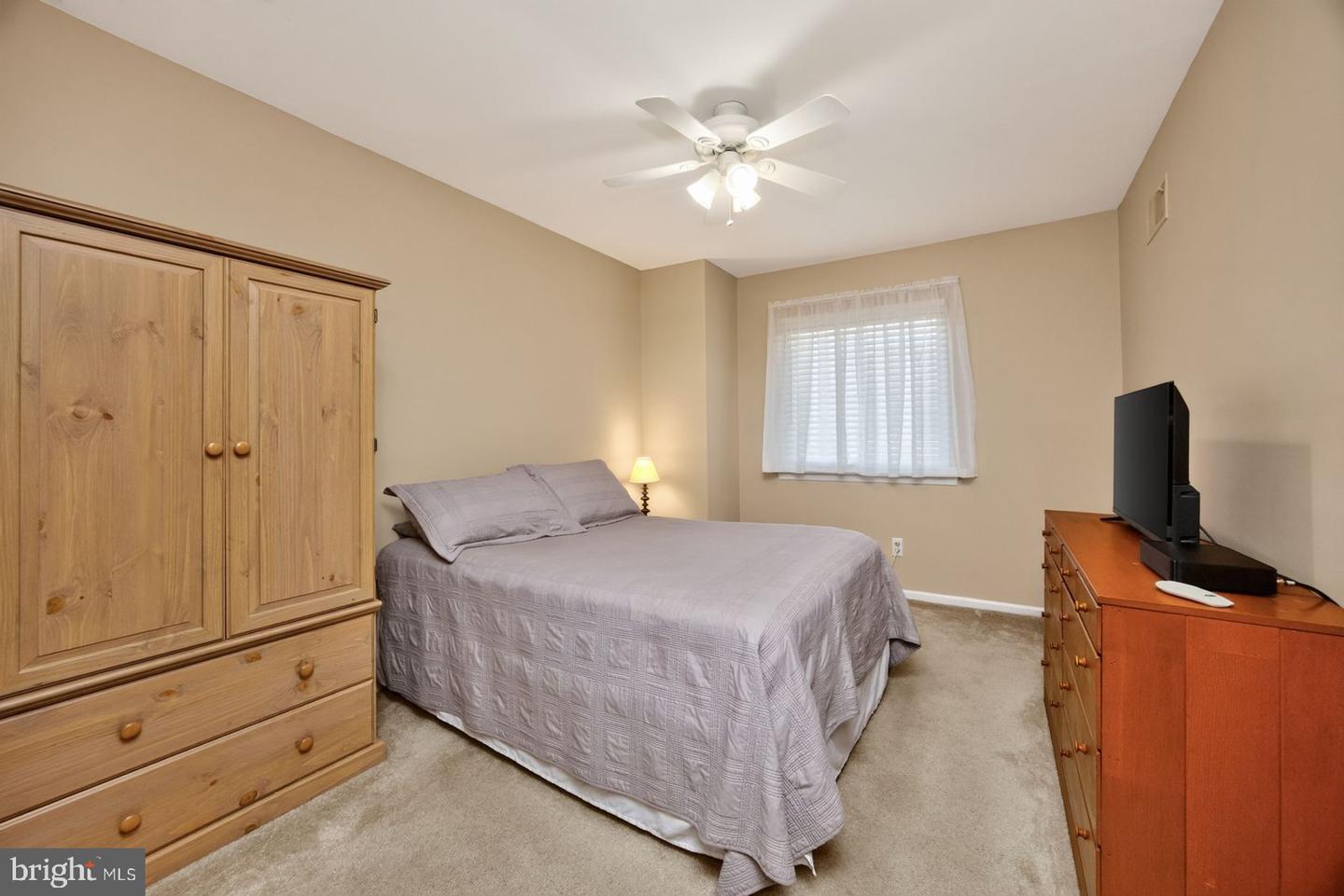 133 Caernarvon Ct Property Photo 25
