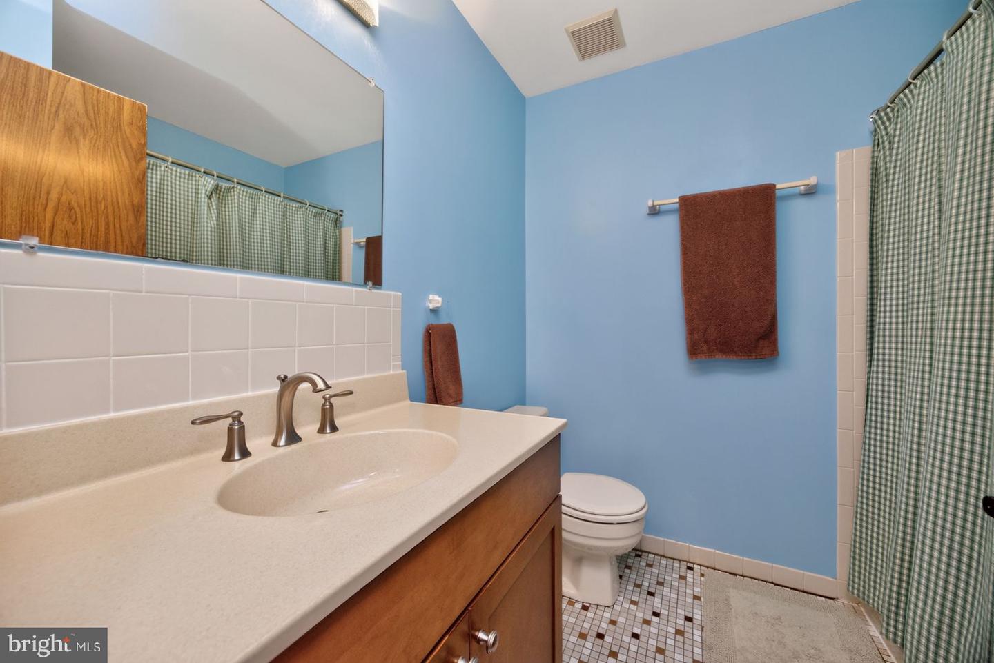 133 Caernarvon Ct Property Photo 28