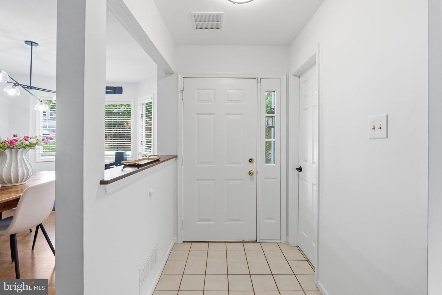 116 W Thomas Ct #116 Property Photo 6
