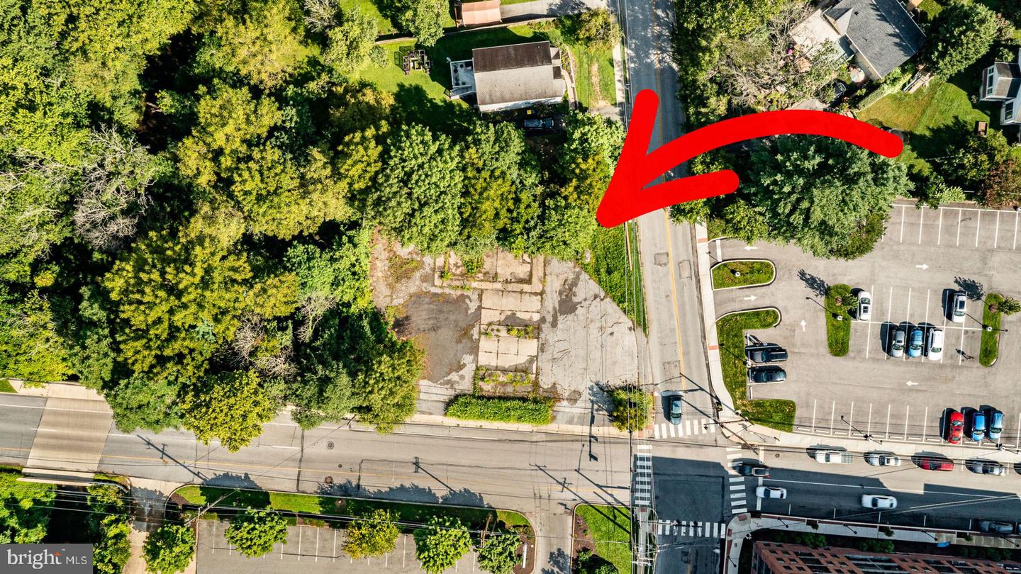 701 W State St Property Photo 4