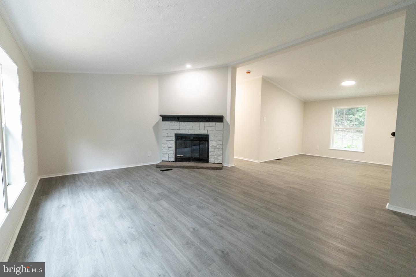 101 Ridge Ave Property Photo 2