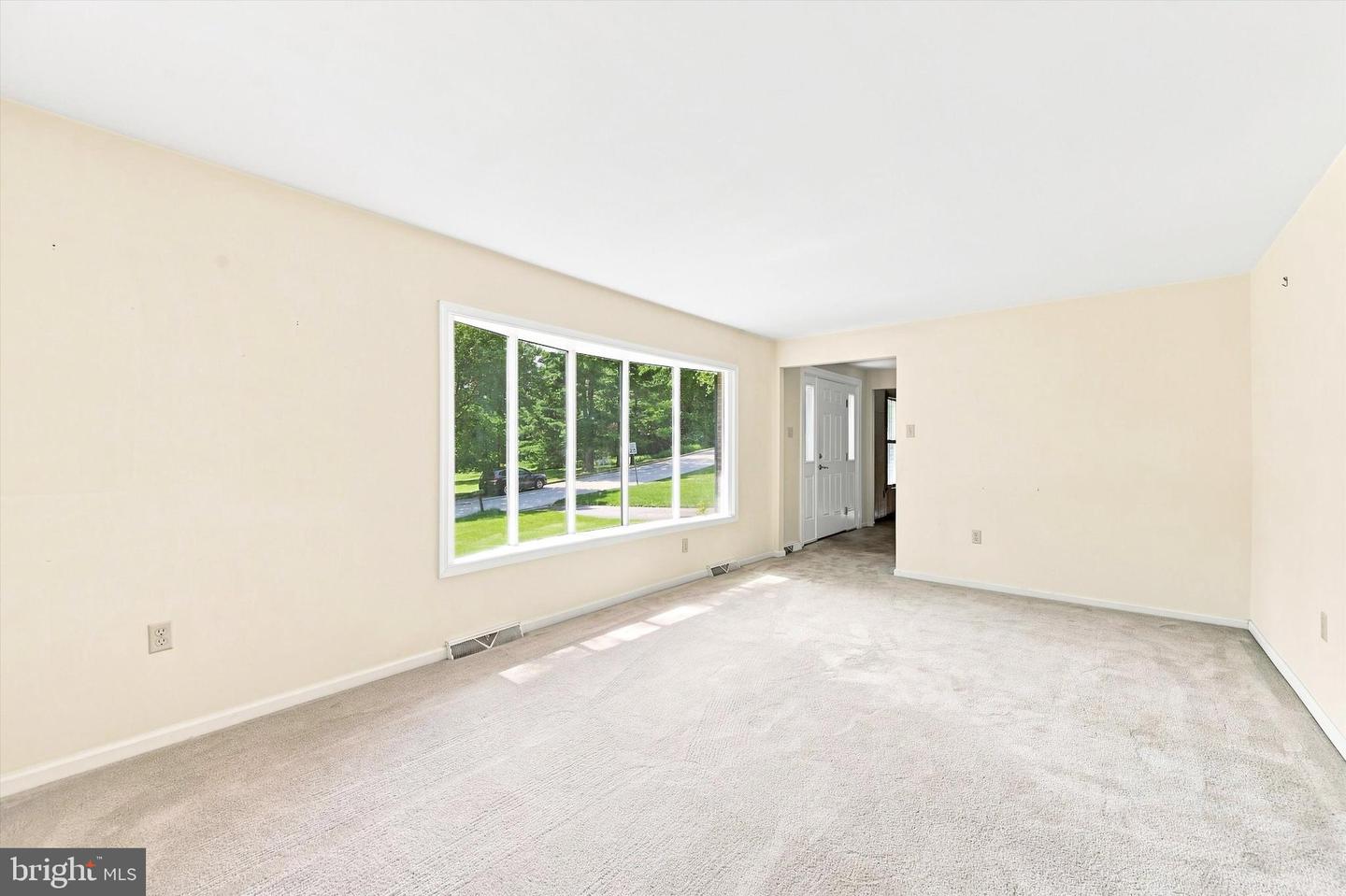 23 Rose Tree Dr Property Photo 4
