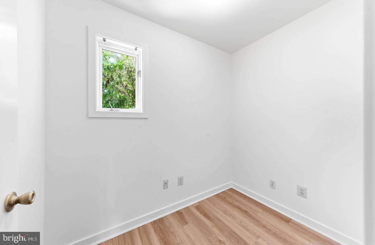301 Devon Ln #301 Property Photo 17