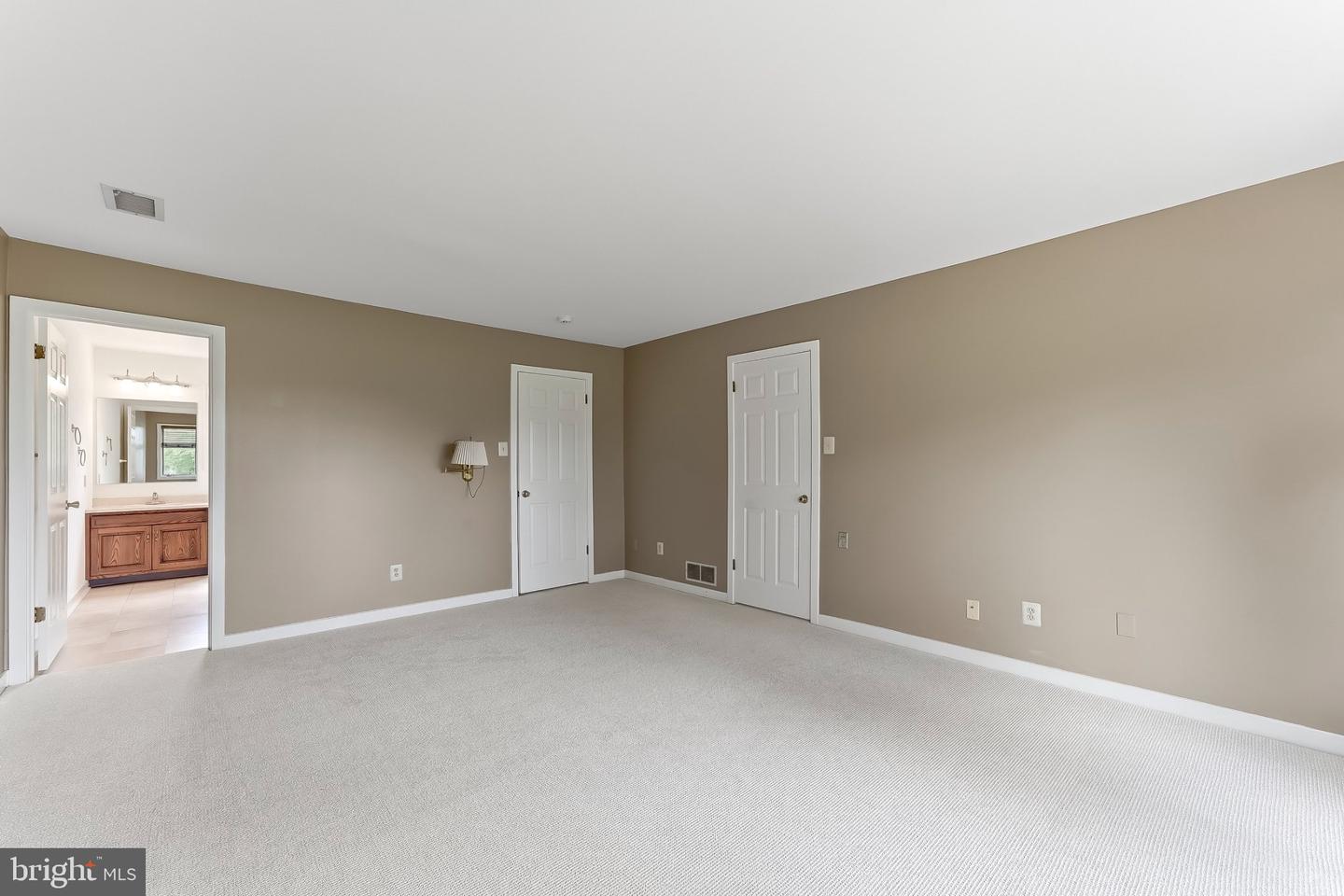 301 Devon Ln #301 Property Photo 20
