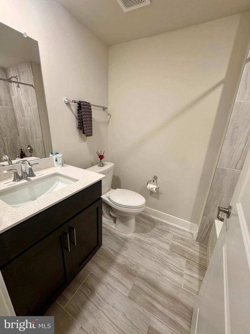 525 Buttonwood St Property Photo 10