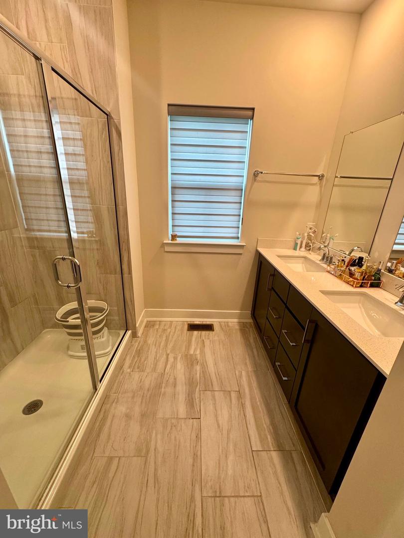 525 Buttonwood St Property Photo 12