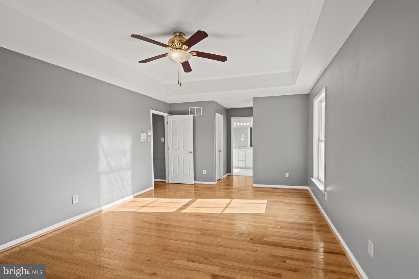 1239 Hamilton Dr Property Photo 22