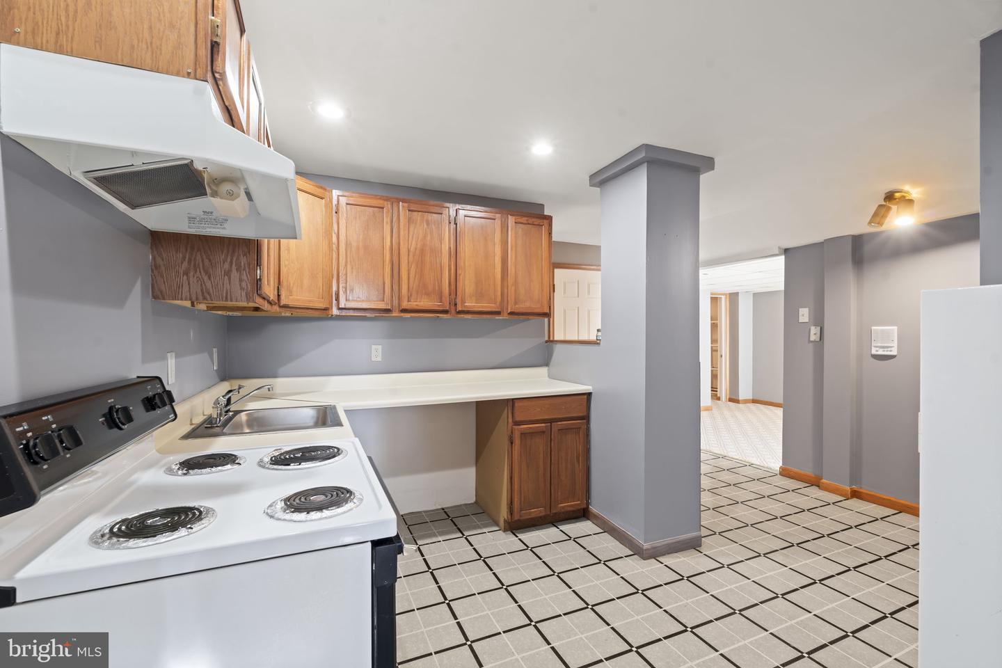 1239 Hamilton Dr Property Photo 35