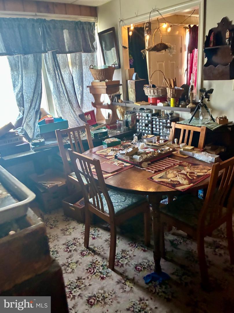 4040 Horseshoe Pike Property Photo 4