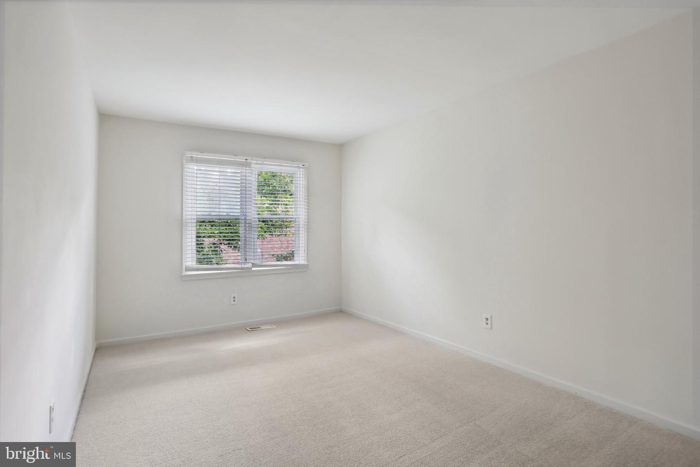 3202 Eaton Court Property Photo 25