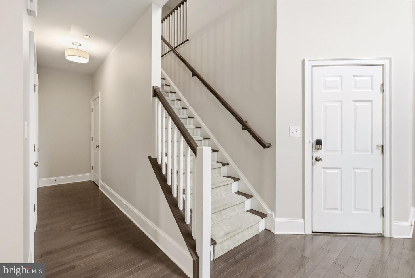 1011 James Walter Way Property Photo 14
