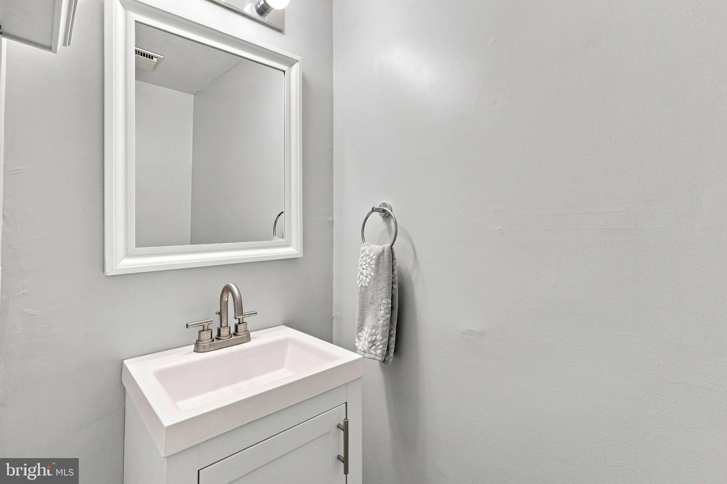 511 Coventry Ln Property Photo 10