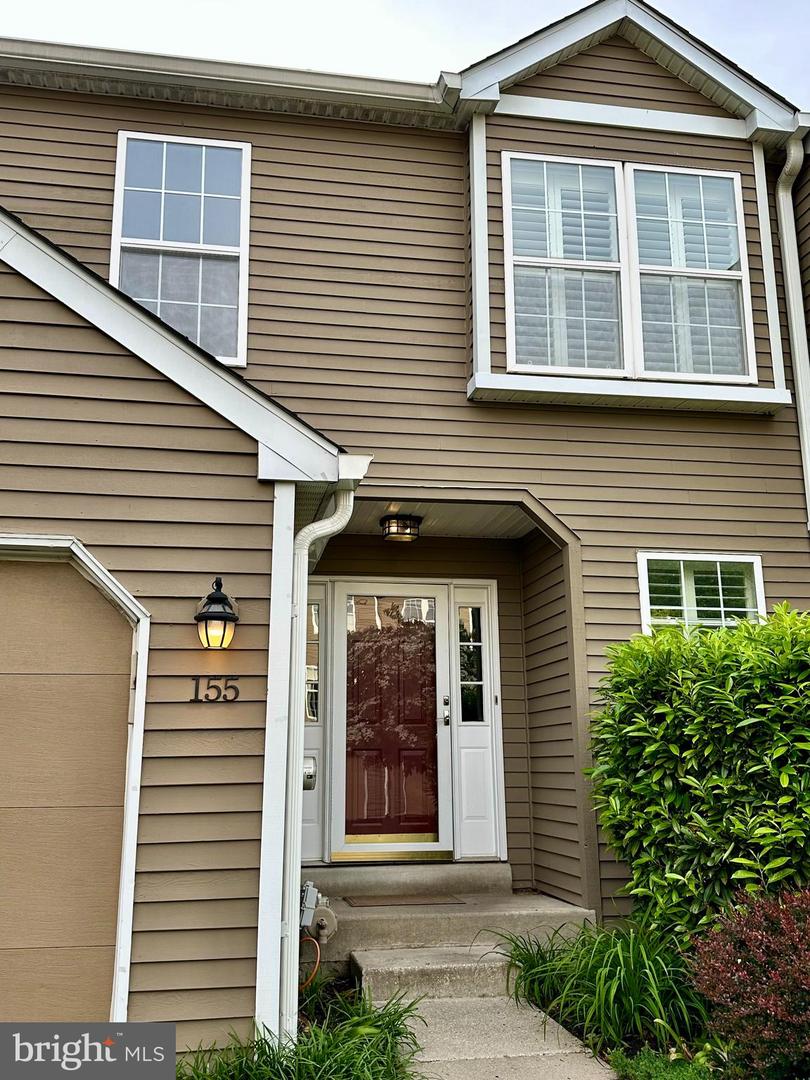 155 Weybridge Dr Property Photo 4