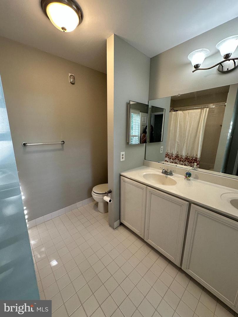 155 Weybridge Dr Property Photo 17