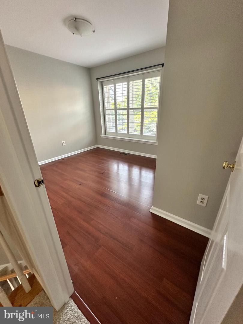 155 Weybridge Dr Property Photo 18