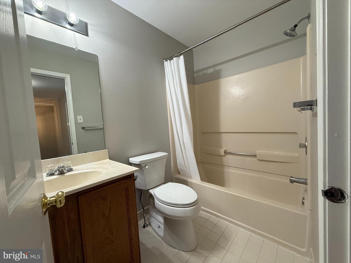 155 Weybridge Dr Property Photo 24