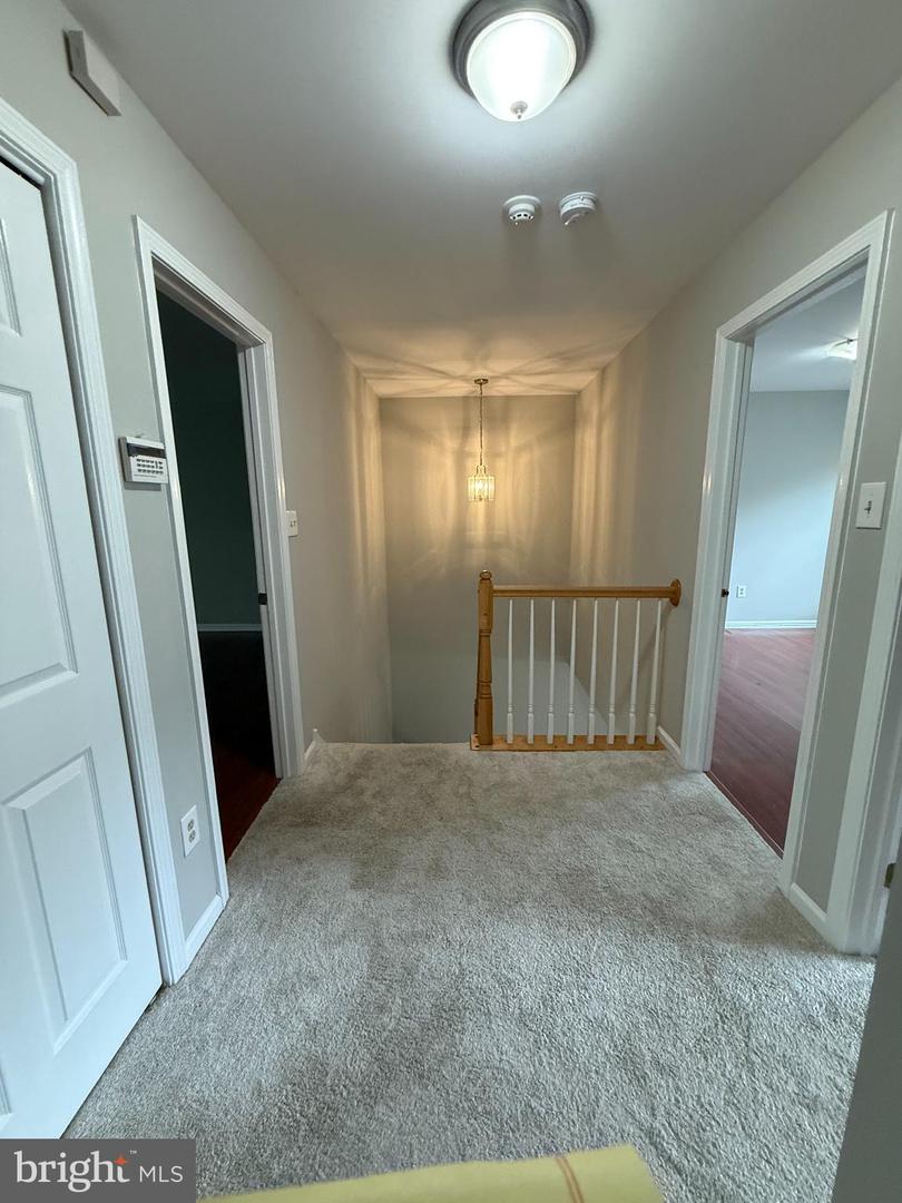 155 Weybridge Dr Property Photo 27