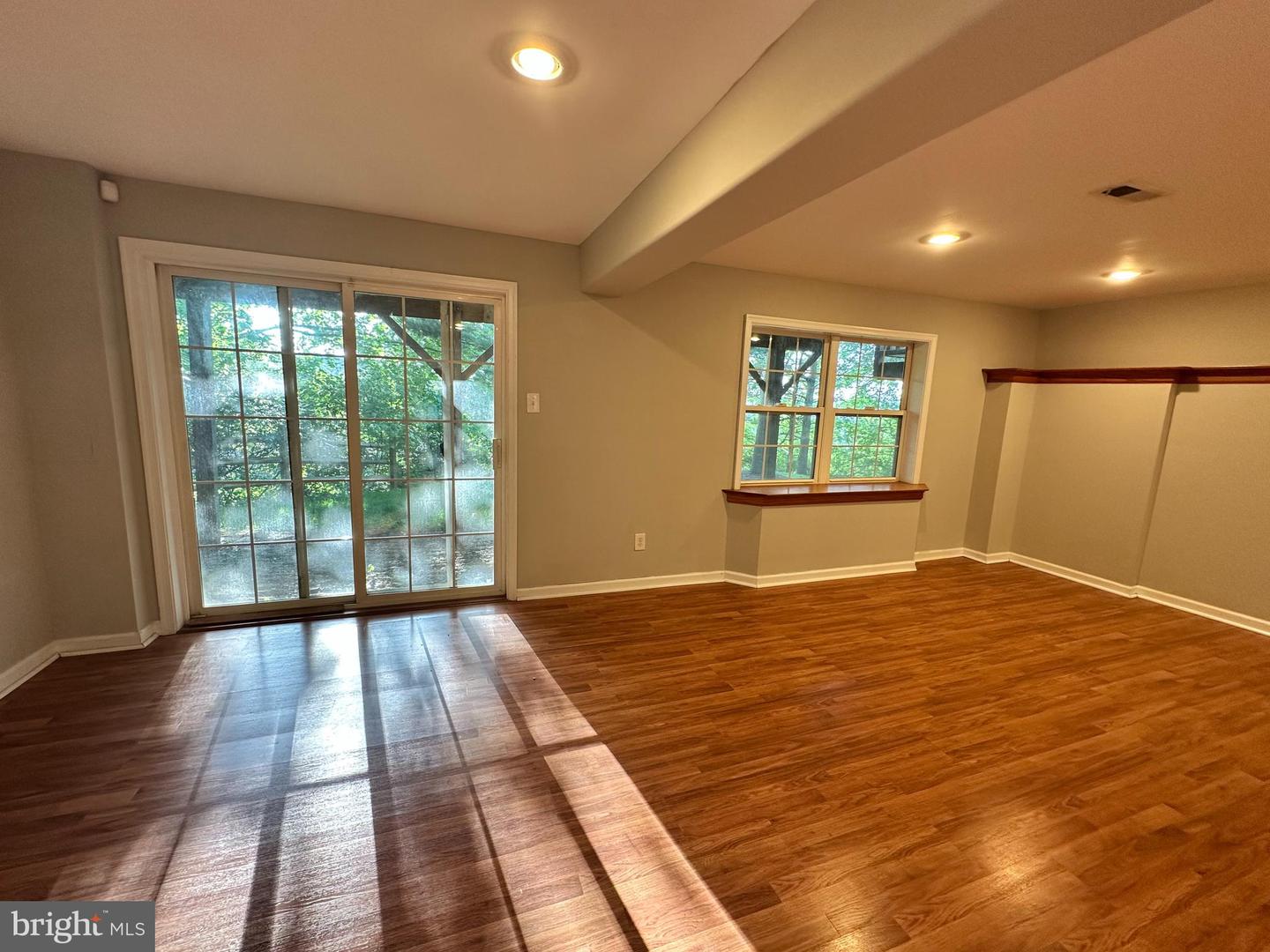 155 Weybridge Dr Property Photo 30