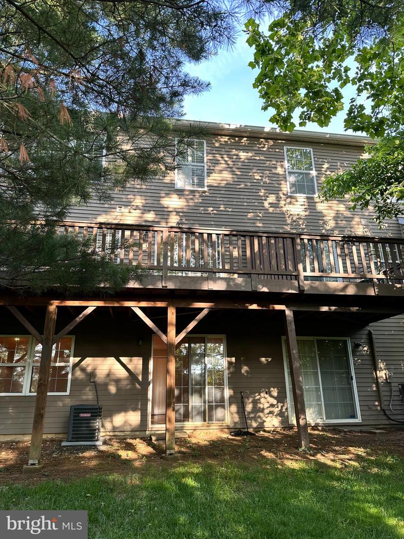 155 Weybridge Dr Property Photo 33