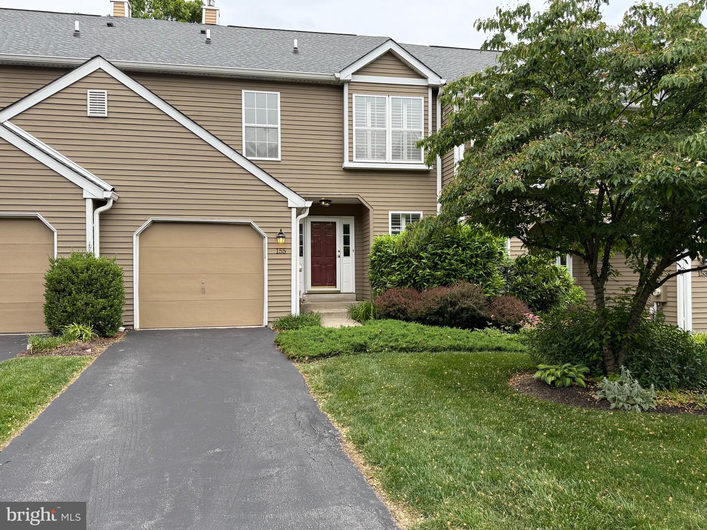 155 Weybridge Dr Property Photo 35