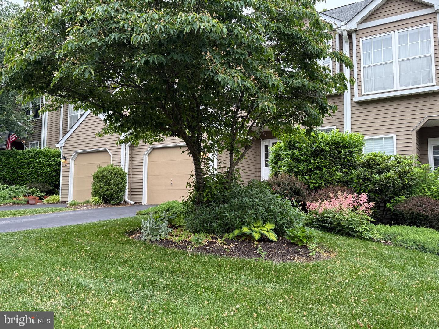 155 Weybridge Dr Property Photo 36