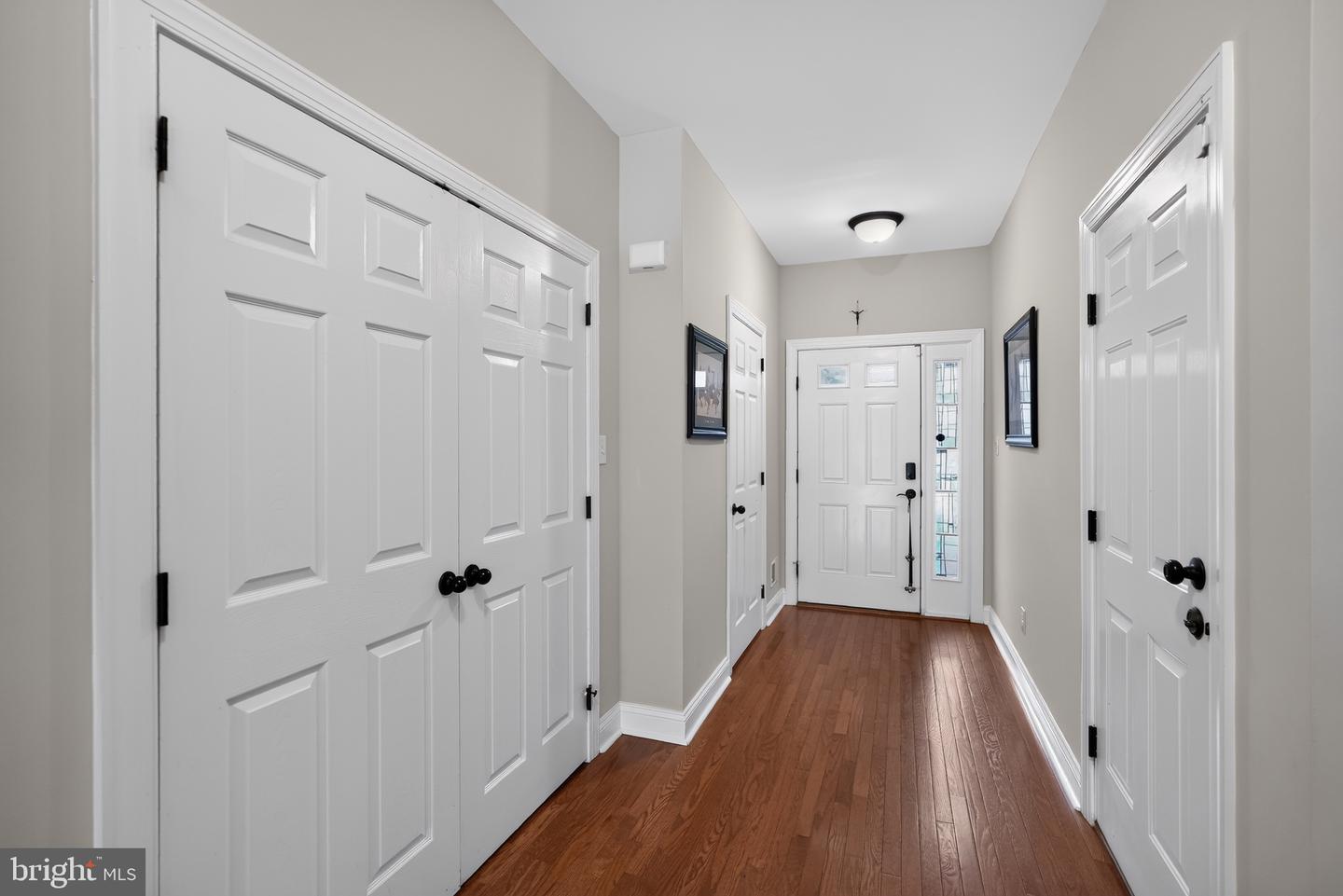 180 Lukens Mill Dr Property Photo 4