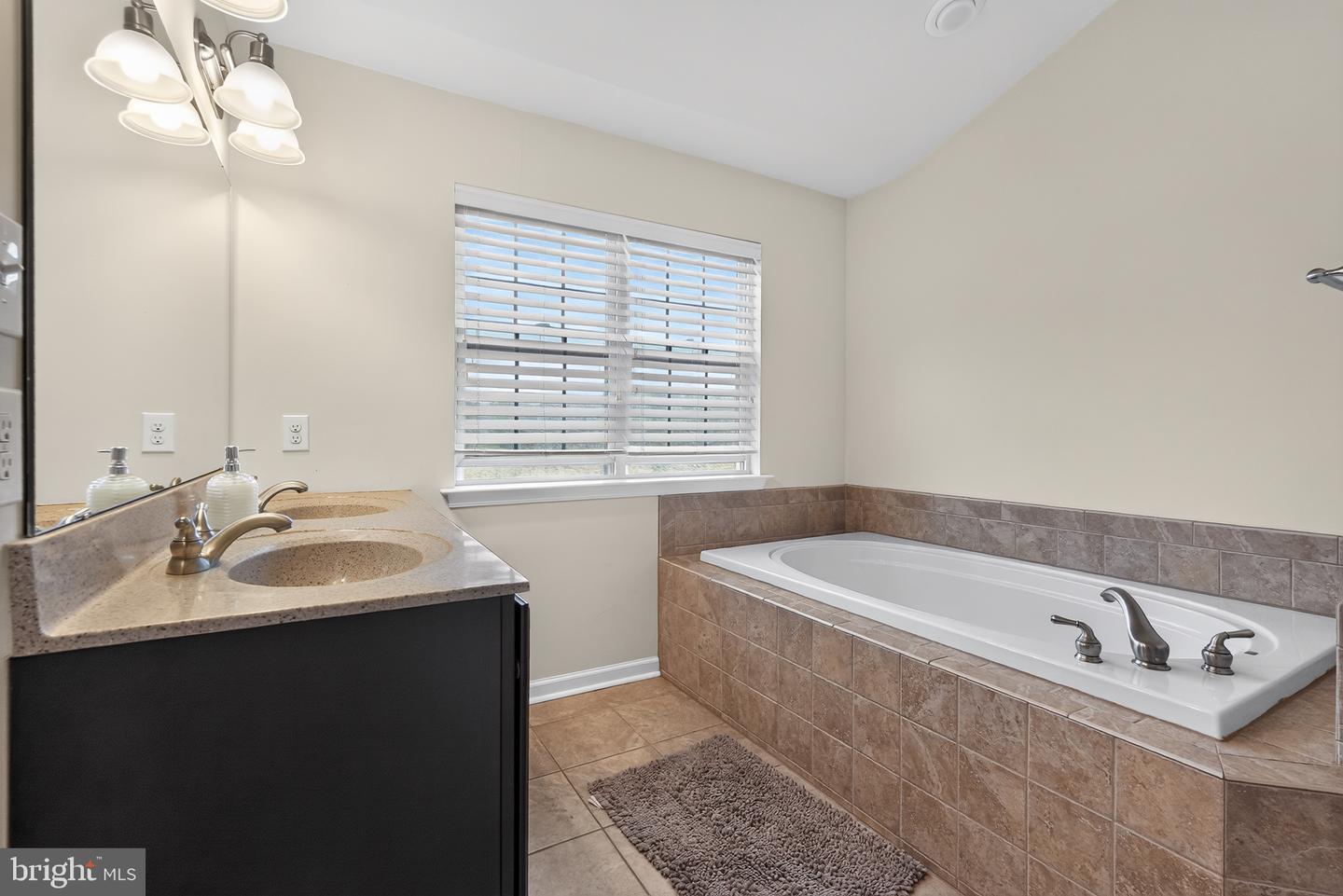 180 Lukens Mill Dr Property Photo 22