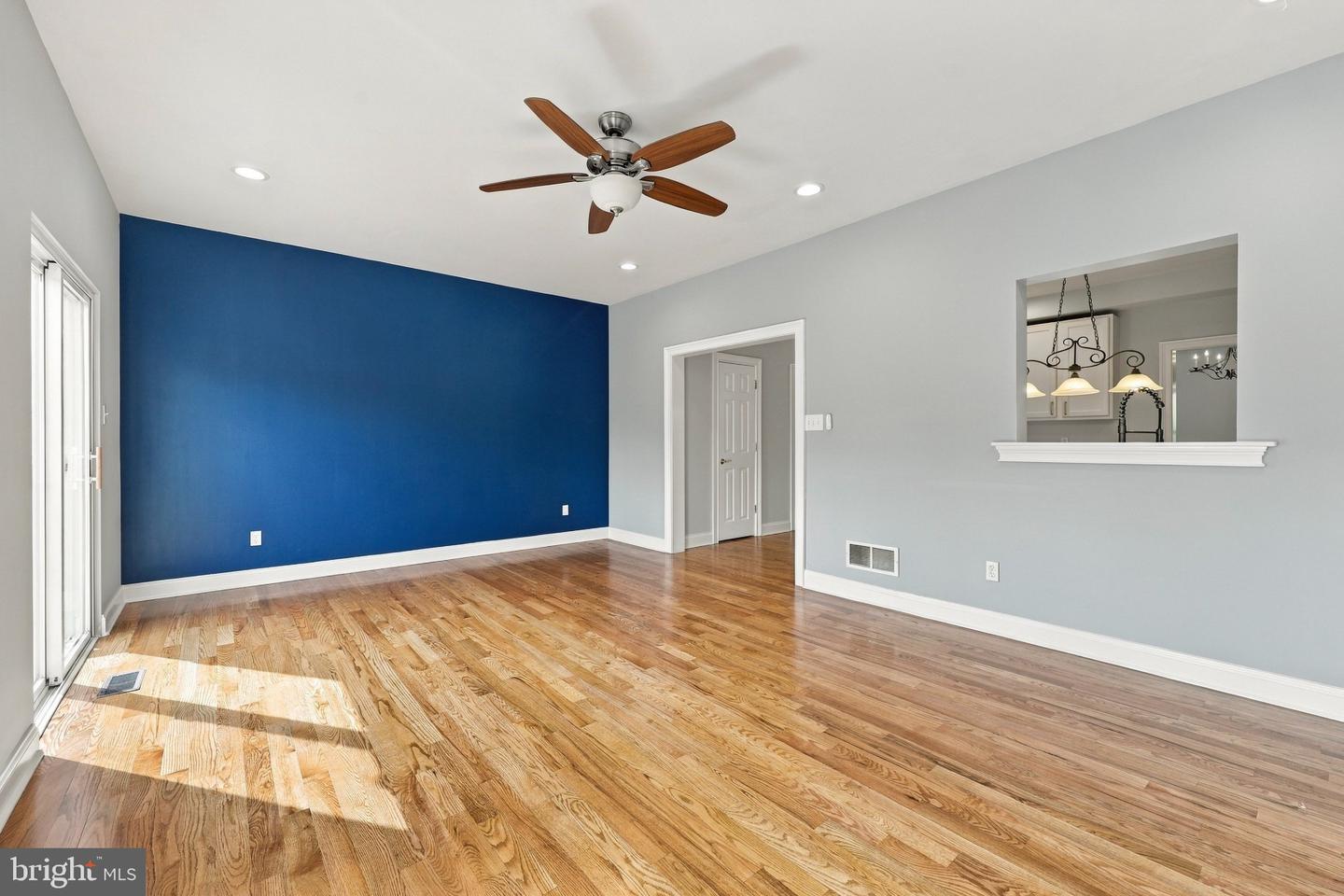 306 E Mulberry Property Photo 11