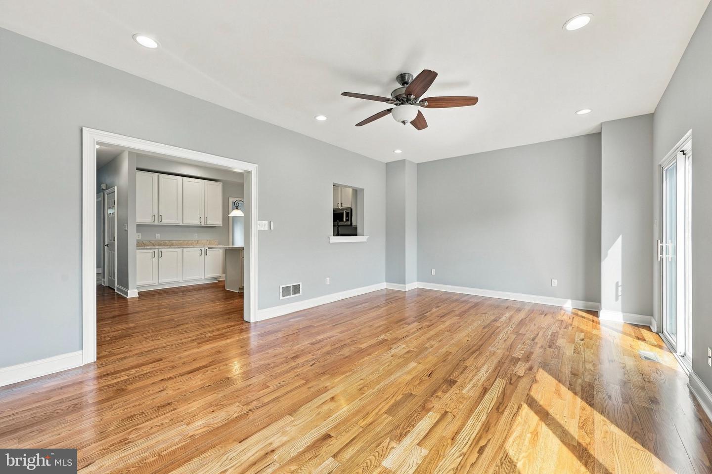306 E Mulberry Property Photo 12