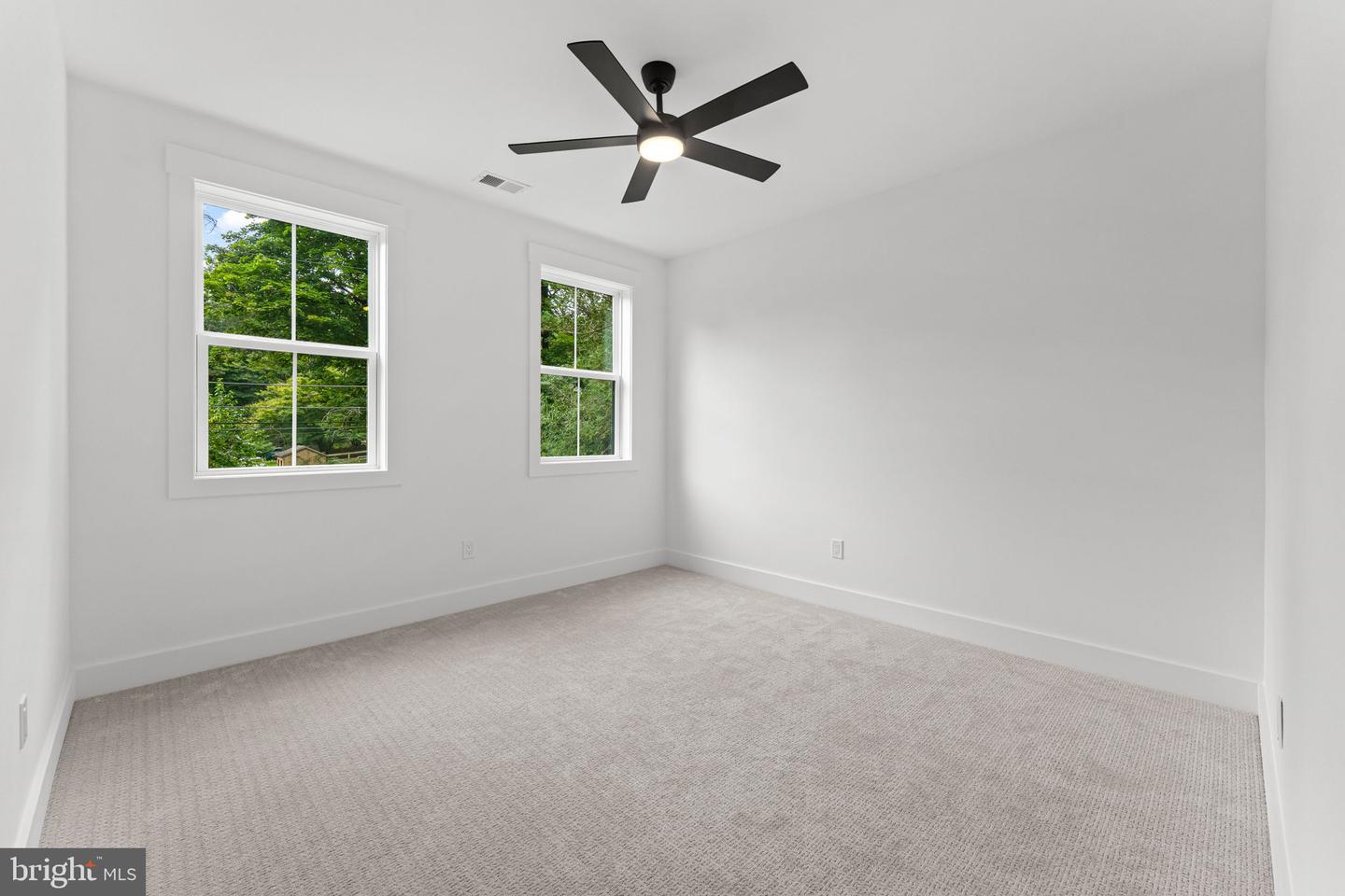 3 Whitworth Ave Property Photo 30