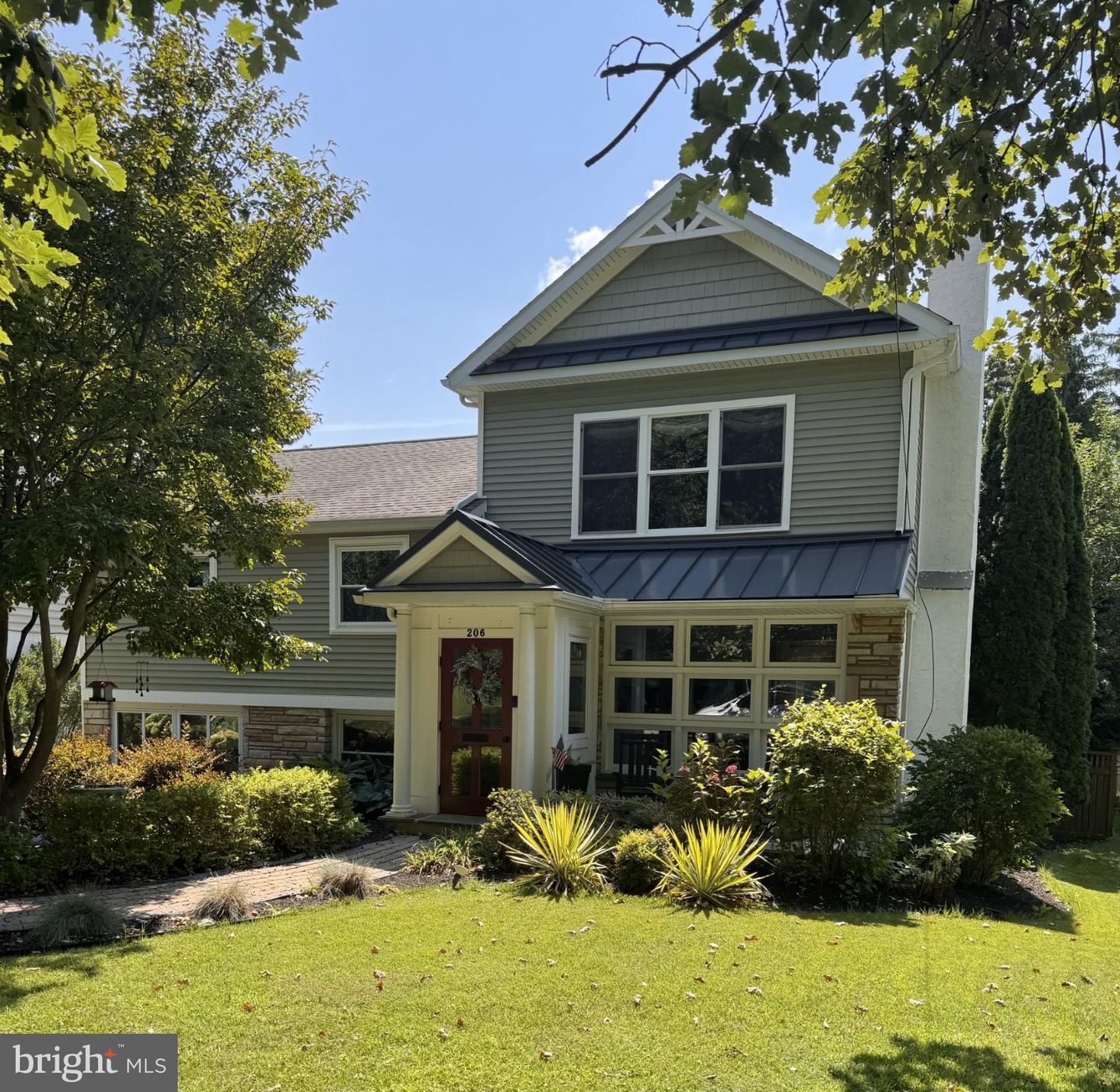 206 W Virginia Property Photo 1