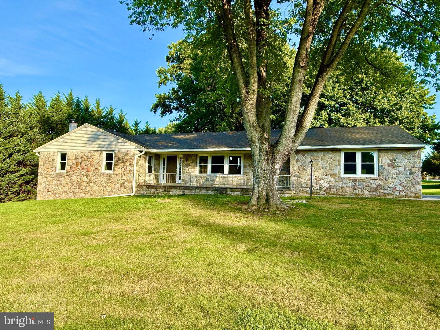 1490 Chestnut Hill Rd Property Photo 1
