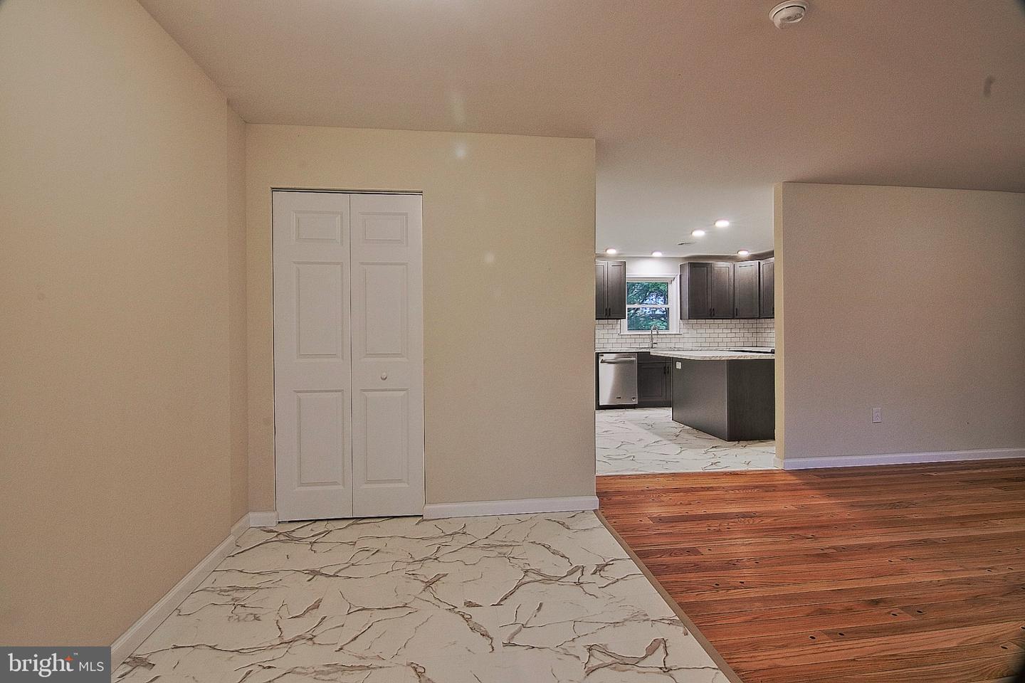1490 Chestnut Hill Rd Property Photo 2